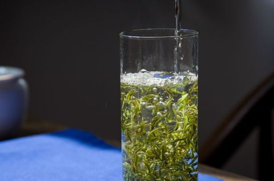 鳳凰三點頭泡茶手法是怎么樣，鳳凰三點頭口訣和寓意