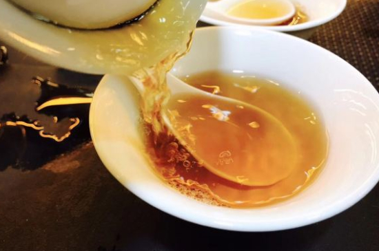 肉桂可以用紫砂壺沖泡嗎，紫砂壺能泡武夷巖茶肉桂用嗎？