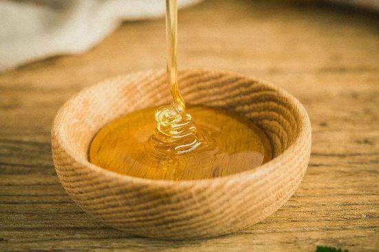 老茶浸蜜有什么功效，茶葉浸蜂蜜治咳嗽