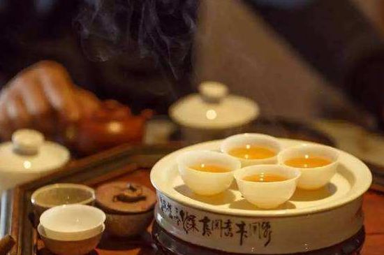 茶的三個(gè)禮儀，茶的禮儀小知識(shí)