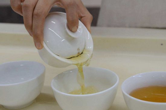 泡茶的順口溜，茶葉三泡是精華