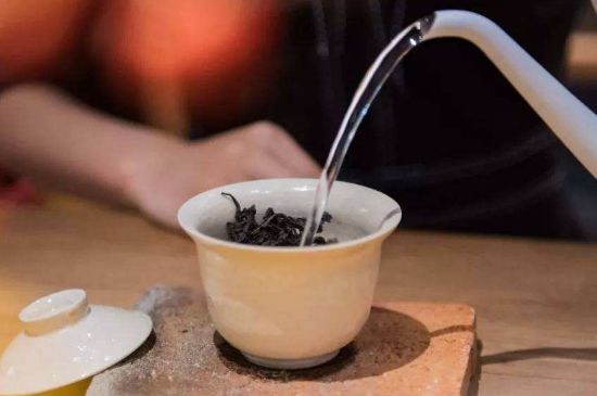 牛欄坑肉桂需不需要洗茶，武夷巖茶肉桂需要洗茶嗎？