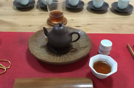 肉桂可以用紫砂壺沖泡嗎，紫砂壺能泡武夷巖茶肉桂用嗎？