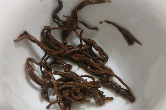 茶葉過期5年了但沒開封，茶葉放久了能喝嗎