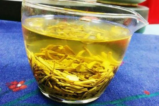 老茶和新茶哪個好，老茶好喝還是新茶好喝