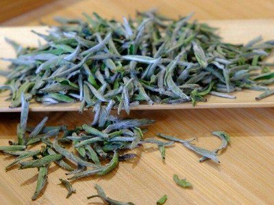 白毫銀針放幾年最好，白毫銀針什么年份最好？