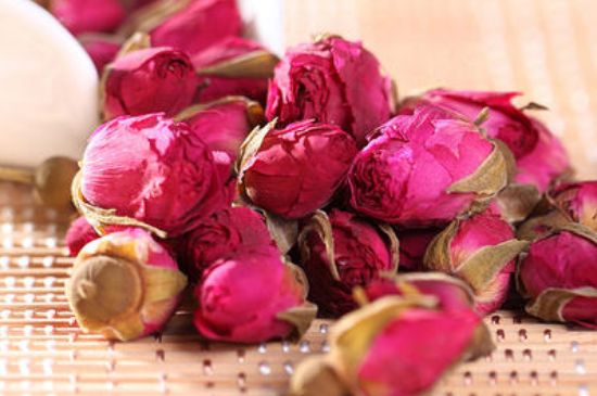 玫瑰花的最佳搭配，喝玫瑰花茶搭配什么喝好？