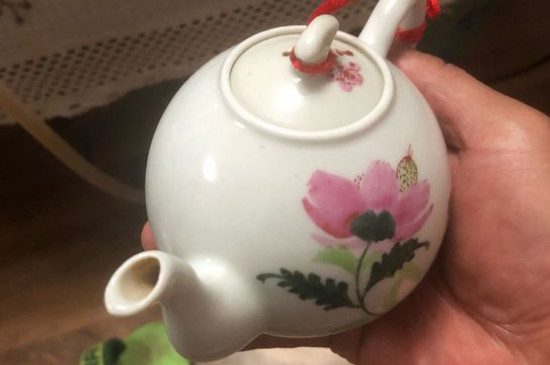 瓷壺適合泡什么茶，瓷器茶具喝什么茶好