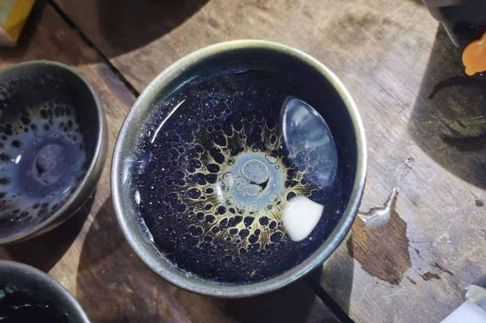 怎么鑒別建盞化學(xué)釉，真假建盞的對(duì)比與辨別