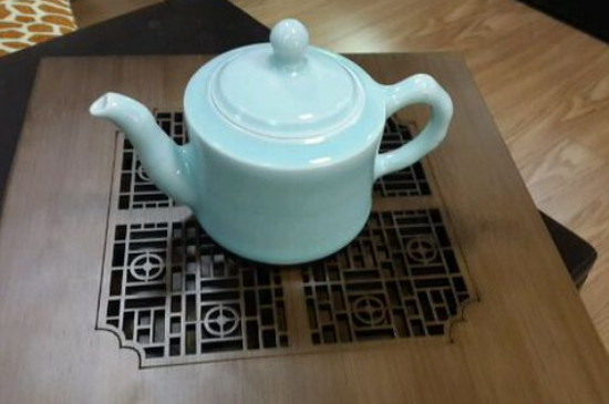 瓷壺適合泡什么茶，瓷器茶具喝什么茶好