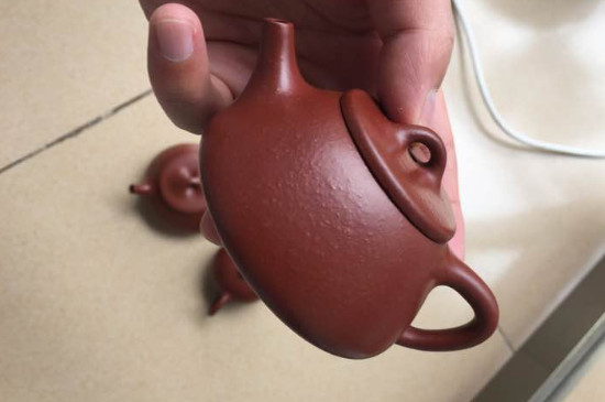 朱泥壺適合泡紅茶嗎，紅茶適合泡紫泥還是朱泥壺