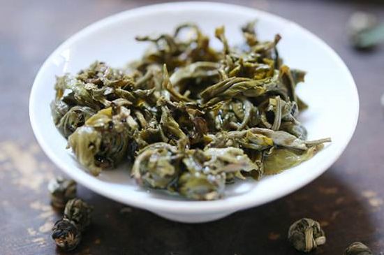 茉莉龍珠泡開后為什么都是梗，茉莉龍珠泡開后什么樣？