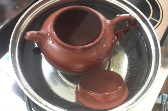 紫砂開壺和不開壺的區(qū)別，紫砂壺開壺的正確方法及開壺建議