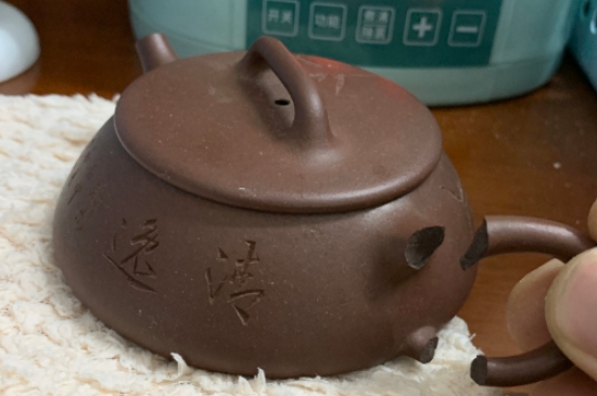新買的紫砂壺為什么會裂，真的紫砂壺是不是很容易開裂？