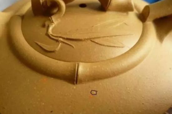 本山綠泥紫砂壺小黑點(diǎn)多嗎，真正本山綠泥會(huì)吐黑嗎？