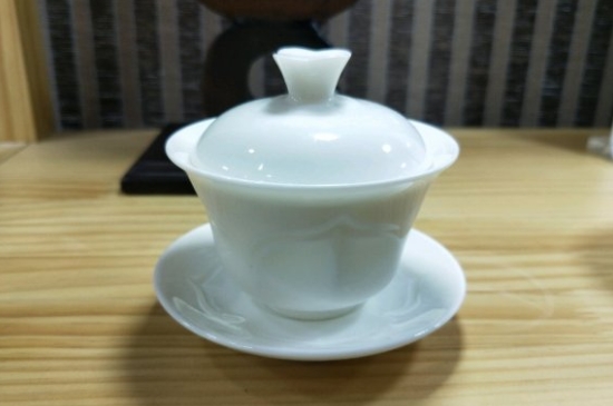 常見的七大材質(zhì)的茶具優(yōu)缺點(diǎn)，用什么材質(zhì)的茶具泡茶最好？