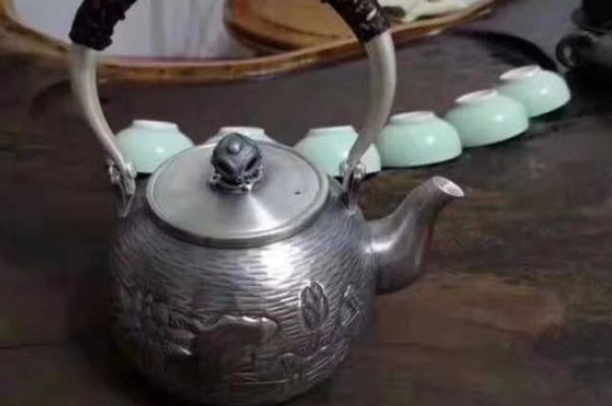 常見的七大材質(zhì)的茶具優(yōu)缺點(diǎn)，用什么材質(zhì)的茶具泡茶最好？