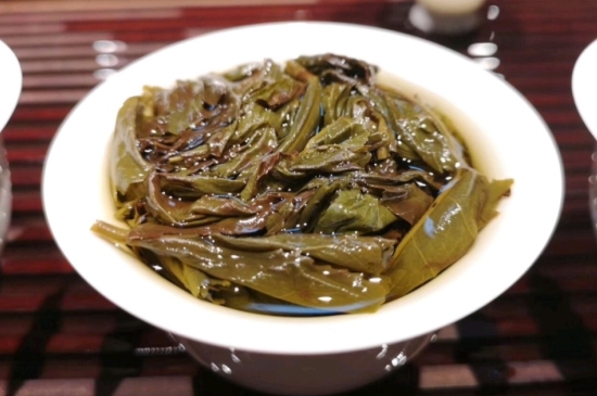 長(zhǎng)期喝巖茶會(huì)上火嗎？巖茶這樣喝了容易上火！