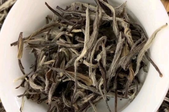 三年白茶賽砒霜，這是真的嗎？