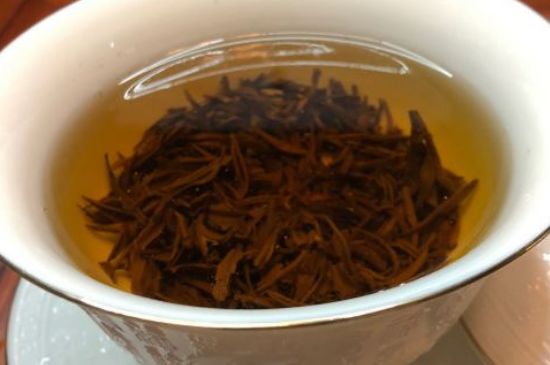 女人晚上喝紅茶好嗎，女人紅茶啥時候喝最好？