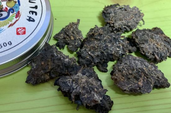 怎么知道涇渭茯茶是否變質(zhì)，茯磚茶金花和發(fā)霉的區(qū)別