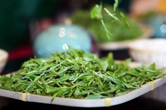 單樅茶什么季節(jié)最好喝，鳳凰單叢茶春茶好還是秋茶好？