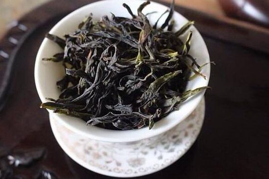 鴨屎香單叢雪片茶的特點(diǎn)，鳳凰雪片茶有什么特點(diǎn)？