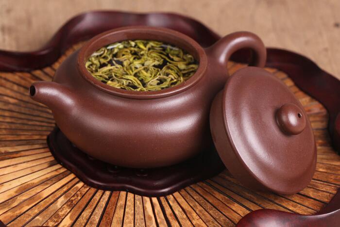 紫砂壺如何開壺，正確的<a href=http://www.rongxm.com/chaju/zisha/ target=_blank class=infotextkey>紫砂壺開壺</a>方法